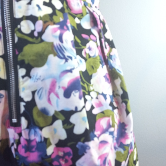 H & M - Picture 8 of 8